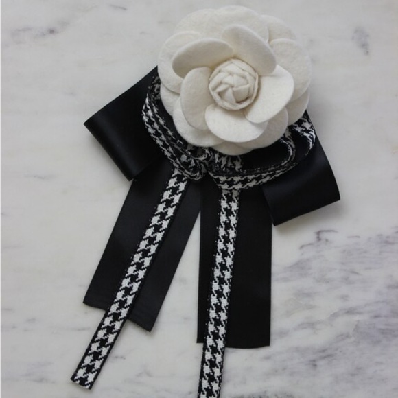 Vintage Tie Brooches Gabrielle Camellia Shirt Flower Crystal Striped Brooch - Picture 2 of 4